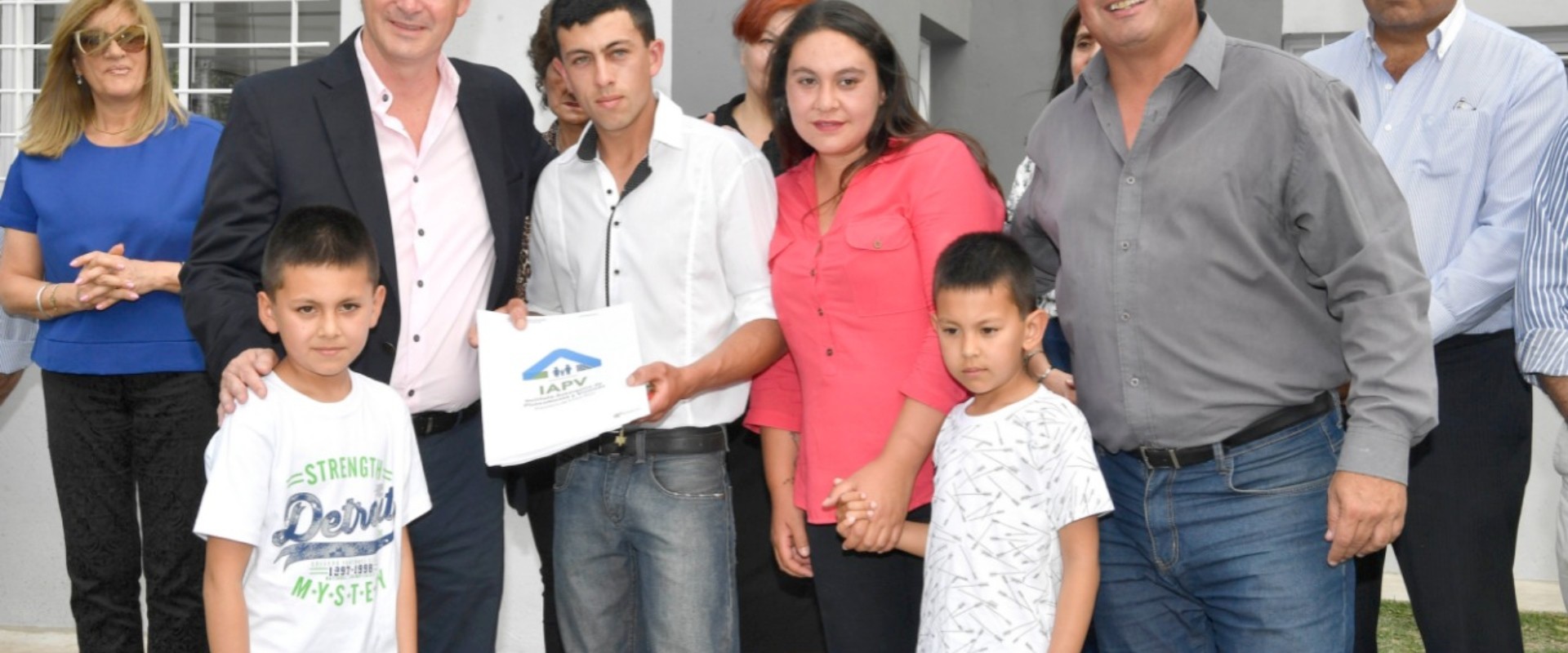 Se inauguran viviendas para docentes en Gualeguaychú
