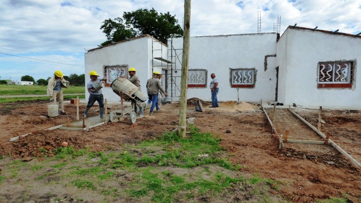 La provincia comenzó con recursos propios  la  construcción de  42 viviendas en Crespo y Hernández