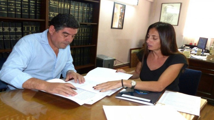 La provincia rubricó contrato para construir 20 nuevas viviendas en Racedo