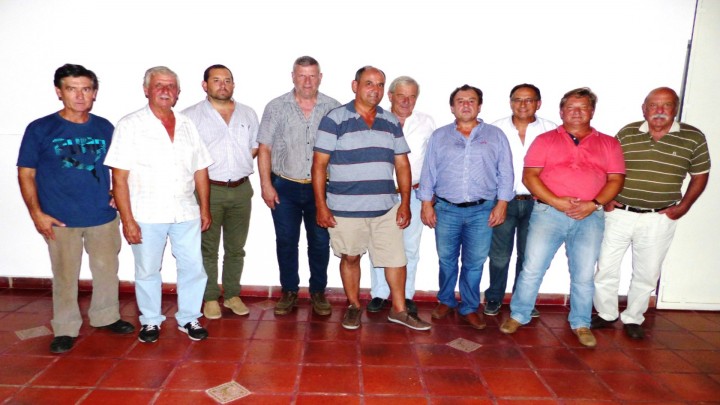 Trabajan en soluciones habitacionales para las comunas del Departamento Uruguay