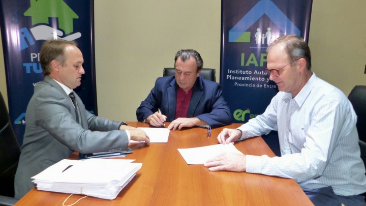 Construirán nuevas viviendas en Valle María con recursos provinciales