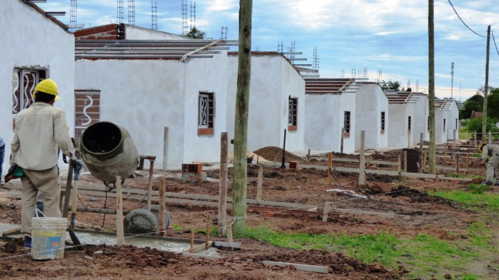 El IAPV coordinará la implementación del programa Argentina Construye en la provincia