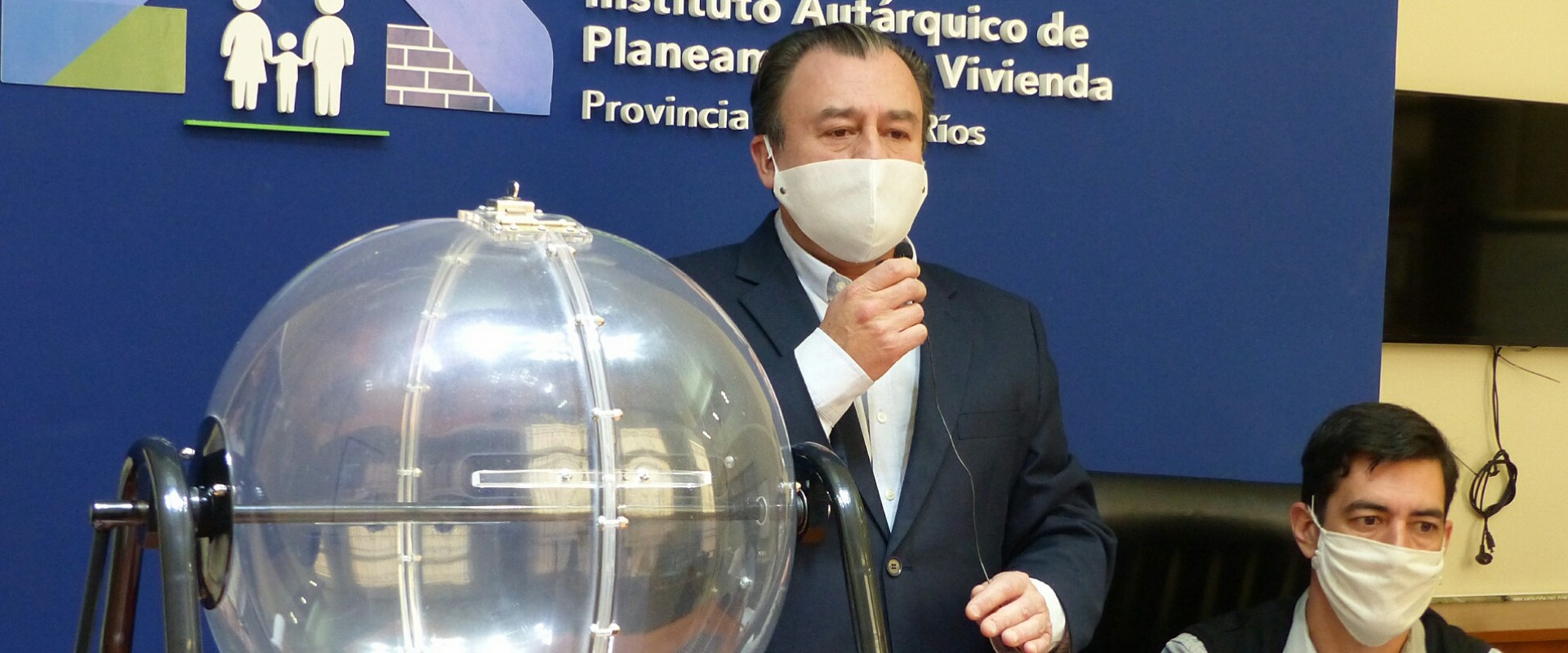 Se sortearon 10 viviendas para familias de Santa Anita