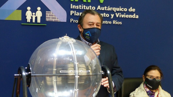 Se realizará sorteo complementario de viviendas para personal policial en Colón