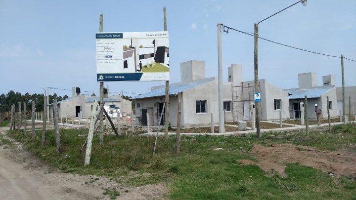 La provincia construye viviendas en otras cuatro localidades entrerrianas