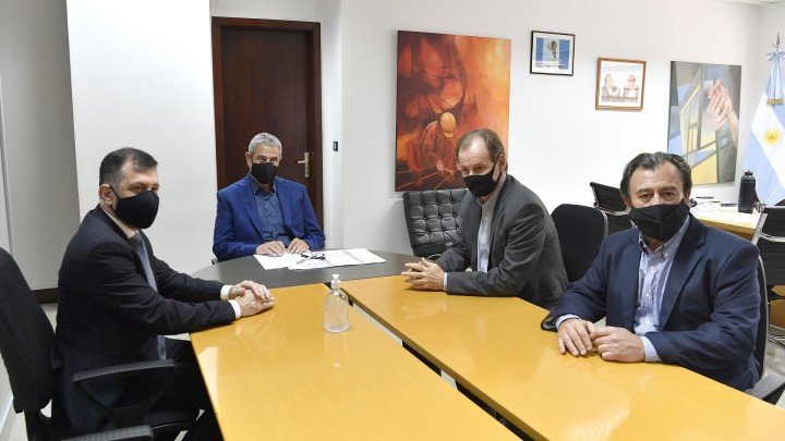 Bordet gestiona ante Nación nuevos programas de viviendas para Entre Rios