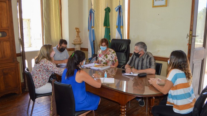 Evaluaron terrenos para ejecutar nuevas viviendas en Victoria