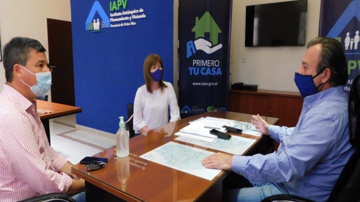 Planifican la ejecución de nuevas soluciones habitacionales en Tabossi  y Pronunciamiento