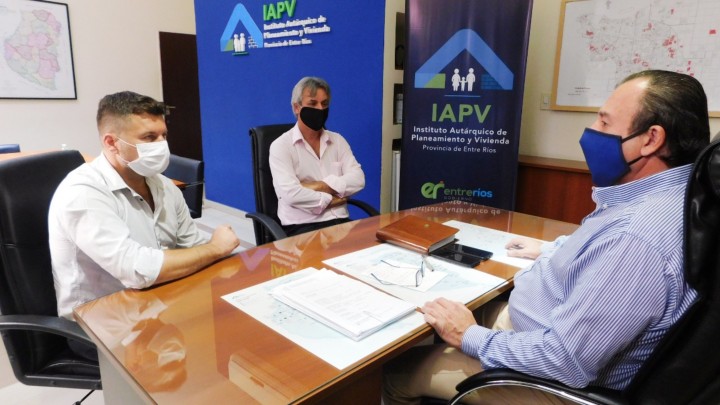 La provincia avanza en soluciones habitacionales para Federal y Ubajay