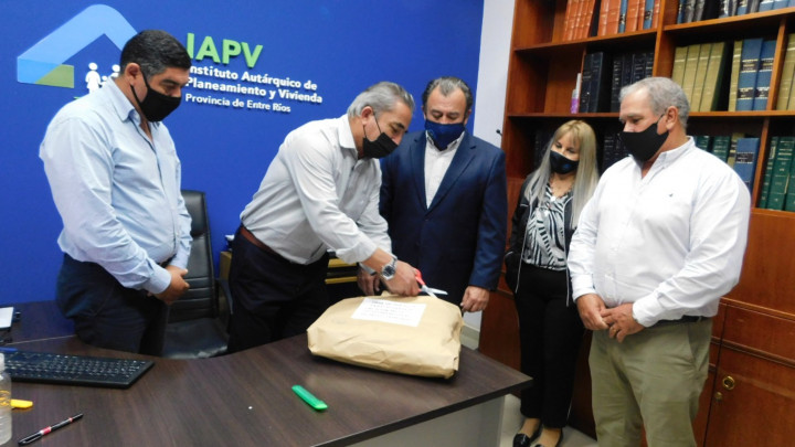 Nuevas viviendas para Federación e Ibicuy se licitaron con recursos provinciales