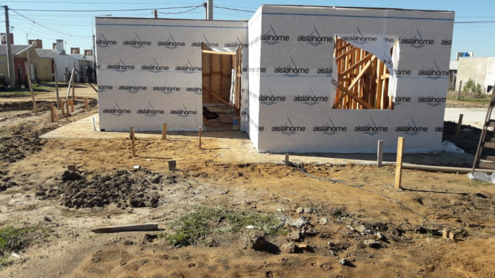 A buen ritmo, avanza la construcción de viviendas de madera en Chajarí