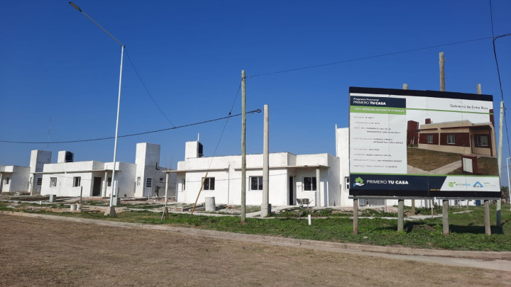 Con fondos provinciales se construyen viviendas en cinco localidades