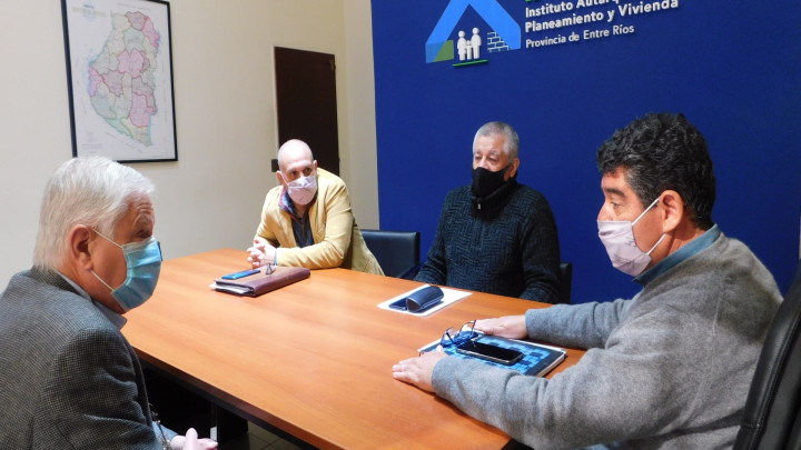 Gestionan nuevas viviendas para el departamento Gualeguaychú y Puerto Yeruá