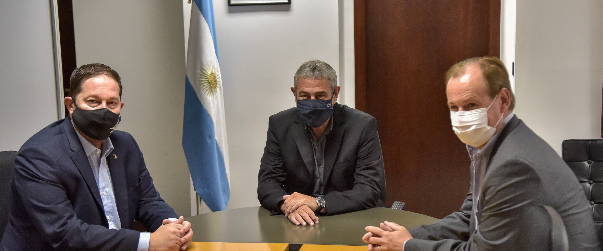 Bordet avanzó con el ministro Ferraresi en nuevos planes de viviendas para Entre Ríos