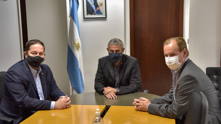 Bordet avanzó con el ministro Ferraresi en nuevos planes de viviendas para Entre Ríos