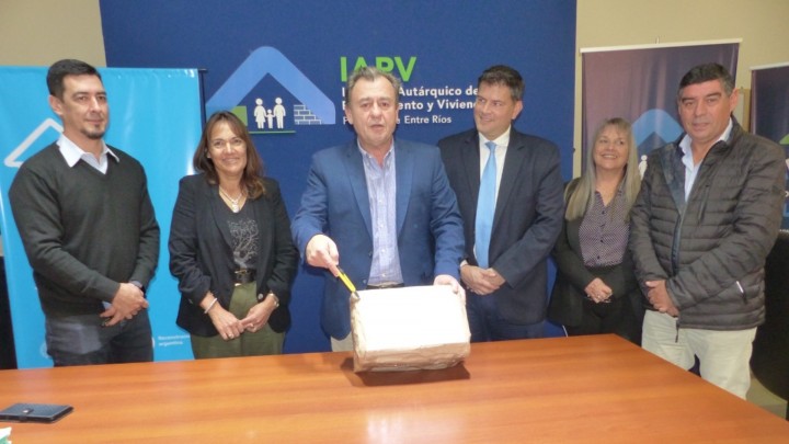 Nuevas viviendas  se licitaron con fondos nacionales para Feliciano