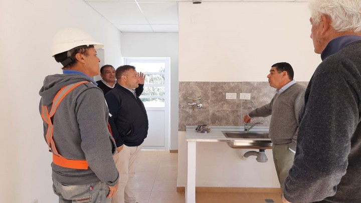 Recorrieron las viviendas que se construyen en Piedras Blancas financiadas por la provincia