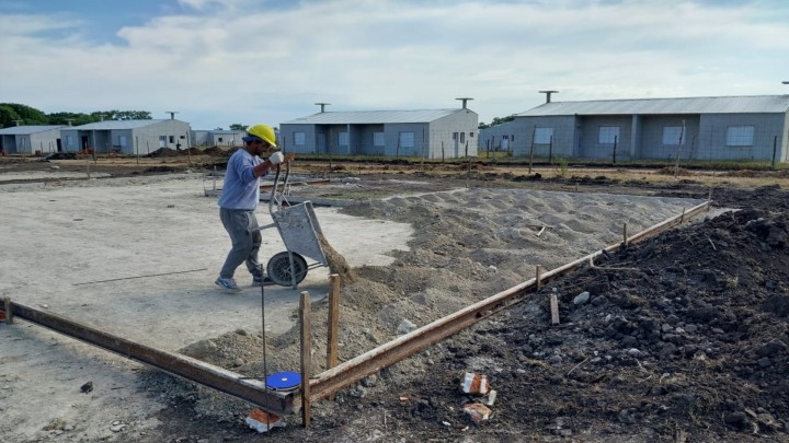 Comenzaron a construirse con fondos nacionales 60 viviendas en La Paz