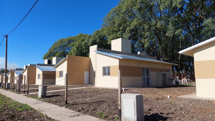 Con importantes avances, se construyen 186 viviendas en cinco localidades entrerrianas
