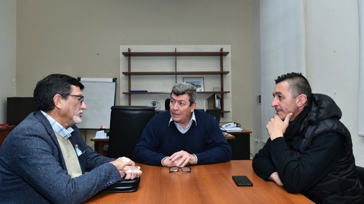 Trabajan en la construcción de 10 viviendas para trabajadores municipales de General Ramírez