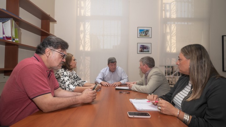 Definen agenda de trabajo en materia habitacional con el municipio de María Grande