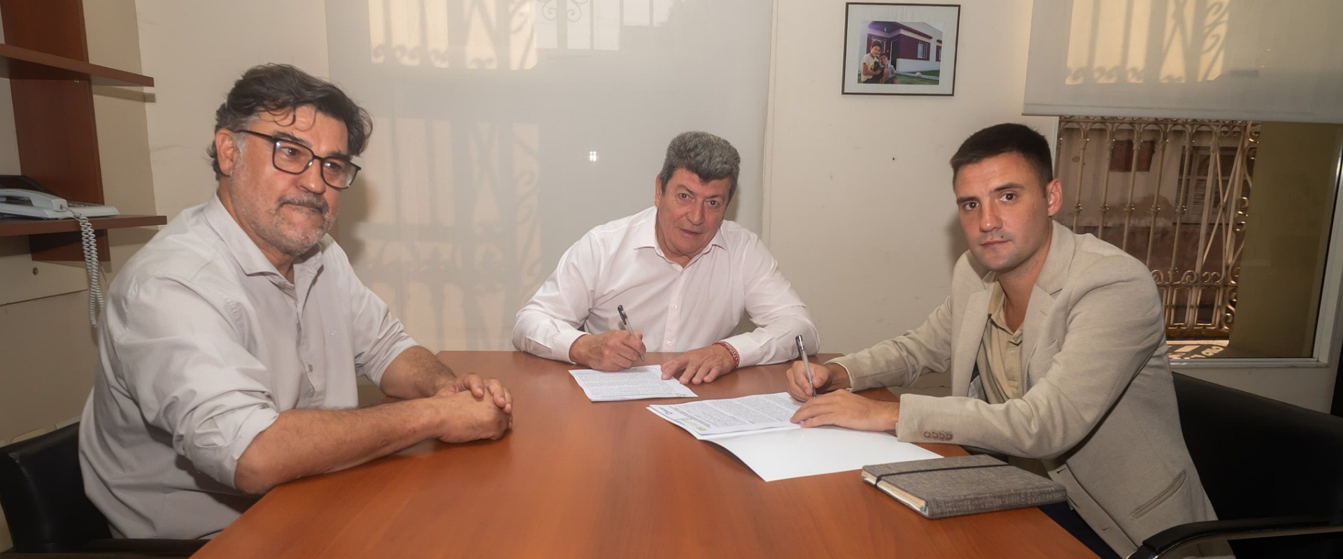 IAPV y Sidecreer firman un convenio para fortalecer la cooperación institucional