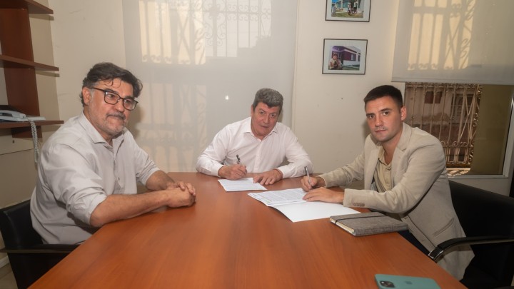 IAPV y Sidecreer firman un convenio para fortalecer la cooperación institucional