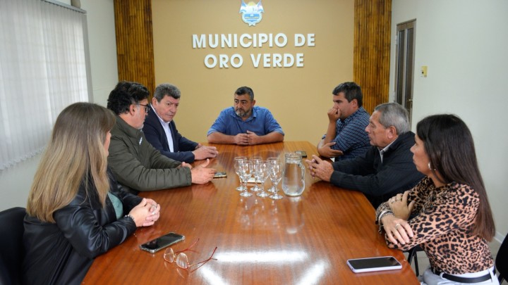 Reunión de trabajo entre el IAPV y el municipio de Oro Verde