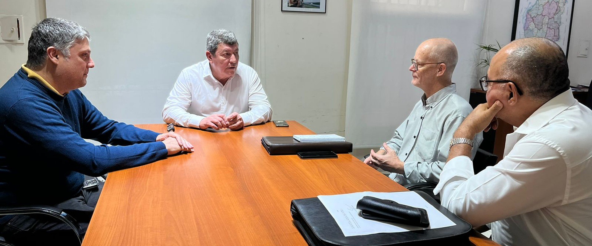 El IAPV y el Municipio de Santa Ana trabajan para ampliar el alcance de las políticas habitacionales