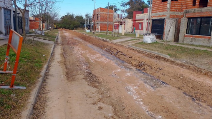 Comenzó  la  pavimentación de la trama vial de barrios del IAPV en Concepción del Uruguay