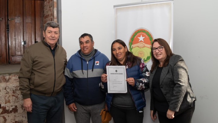 Ms de 20 familias del departamento Paran recibieron sus escrituras