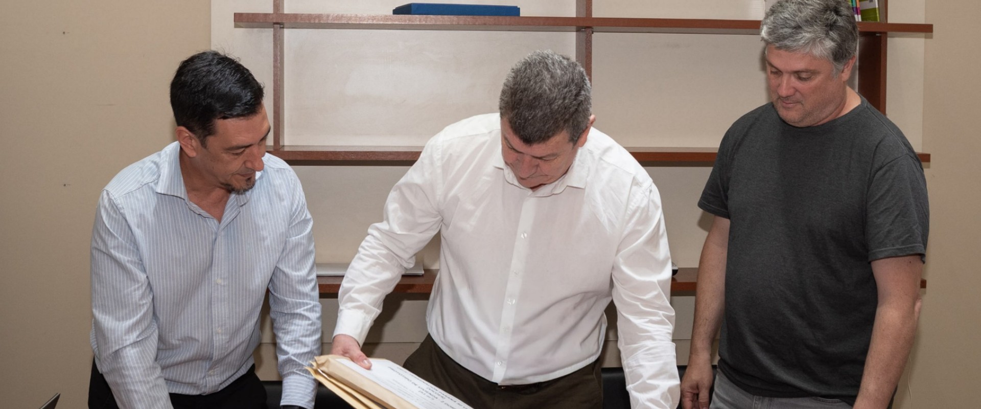 Se presentaron dos oferentes para la terminación de 30 viviendas con recursos provinciales en Paraná