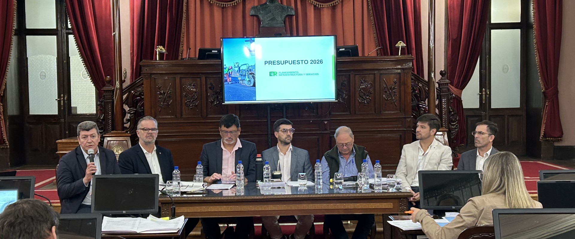 El equipo del Ministerio de Planeamiento presentó el Presupuesto 2026 para la obra pública provincial