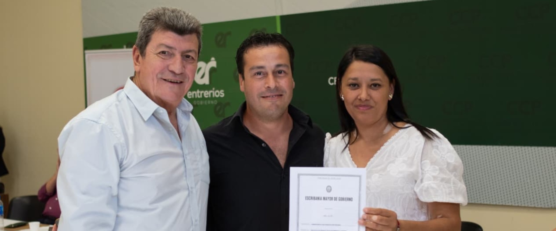 Son 100 las familias que accedieron a las escrituras de su vivienda en el departamento Concordia