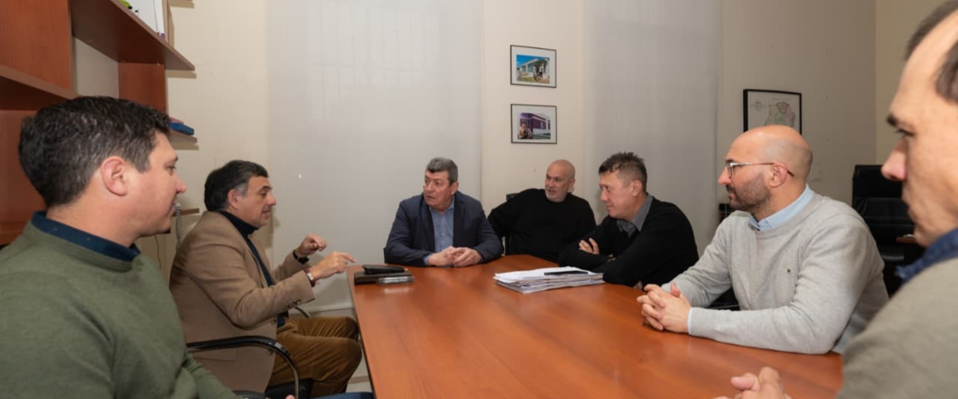 El IAPV y municipios del departamento Uruguay fortalecen el trabajo conjunto para proyectos de viviendas